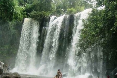 1 Day-Private Tour: Natural Waterfall &amp; Traditional Floating Village  (option 6)